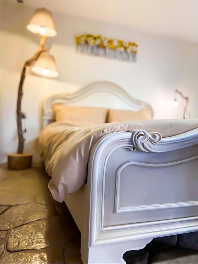 Pistachio Guesthouse, Παραδοσιακός Ξενώνας Vathi  Ngoại thất bức ảnh