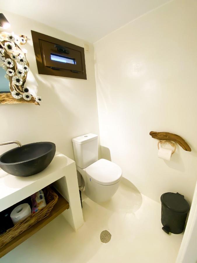 Pistachio Guesthouse, Παραδοσιακός Ξενώνας Vathi  Ngoại thất bức ảnh