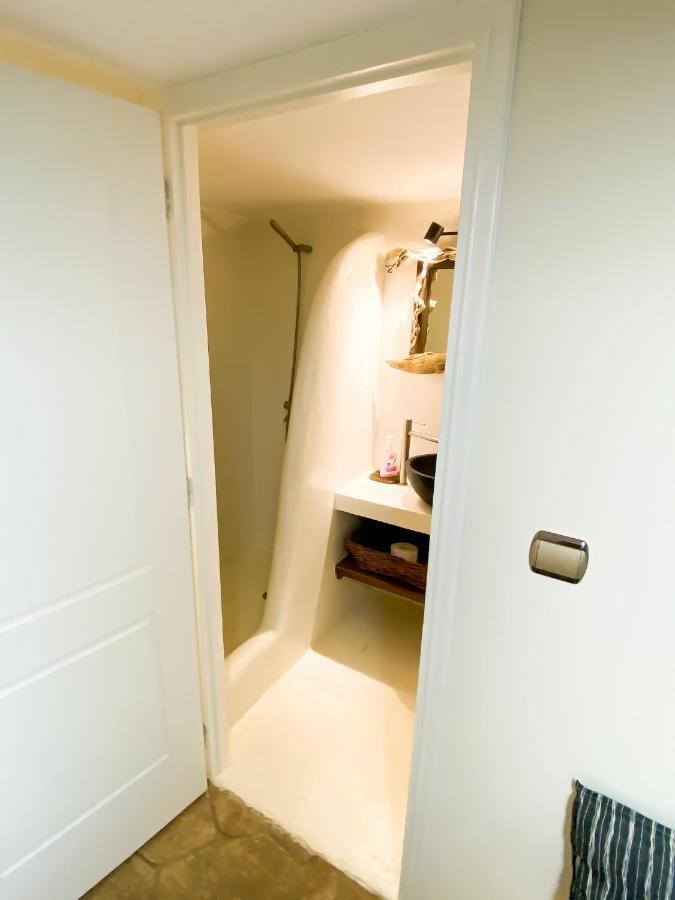 Pistachio Guesthouse, Παραδοσιακός Ξενώνας Vathi  Ngoại thất bức ảnh