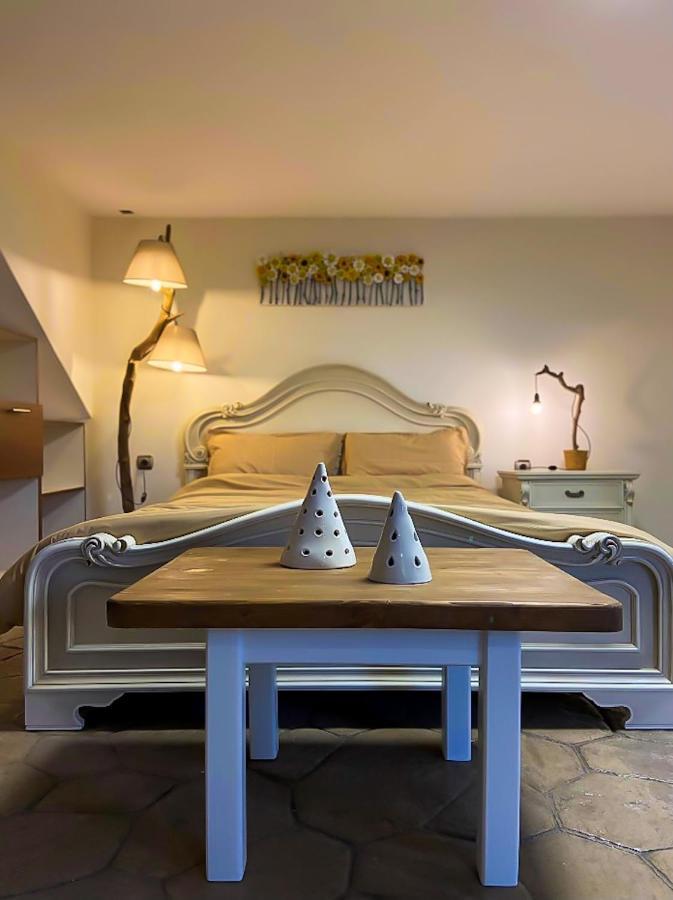 Pistachio Guesthouse, Παραδοσιακός Ξενώνας Vathi  Ngoại thất bức ảnh
