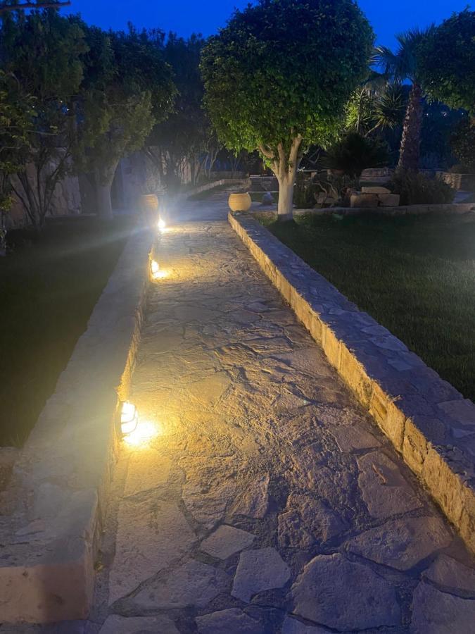 Pistachio Guesthouse, Παραδοσιακός Ξενώνας Vathi  Ngoại thất bức ảnh